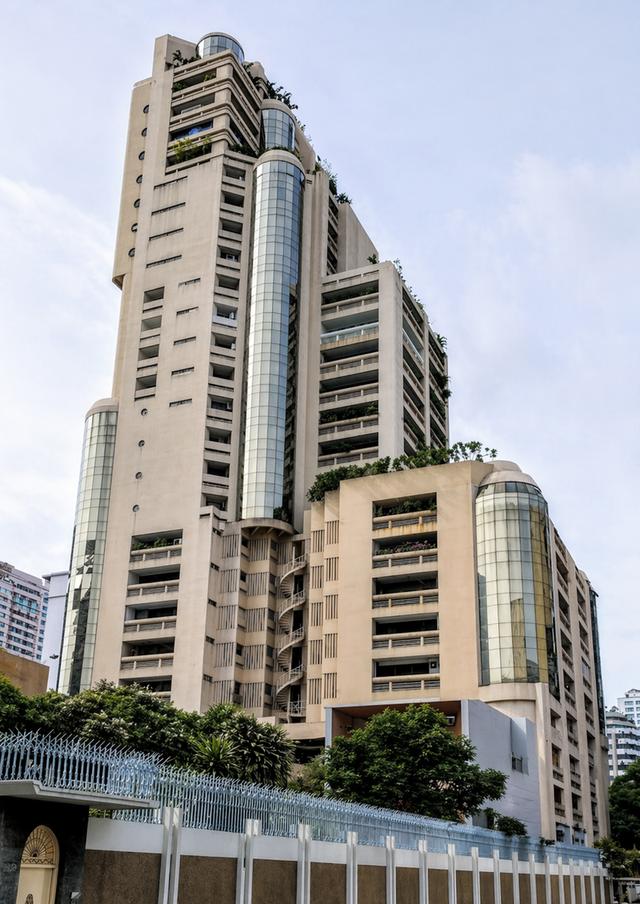 ขายคอนโดหรู City Lake Condominium สุขุมวิท 16 1