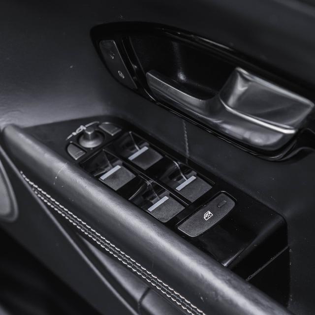 รหัสรถ 67GG6142 Range Rover Evoque 2.2 SD4 Dynamic FullOptions ท๊อปที่สุด 2012 17