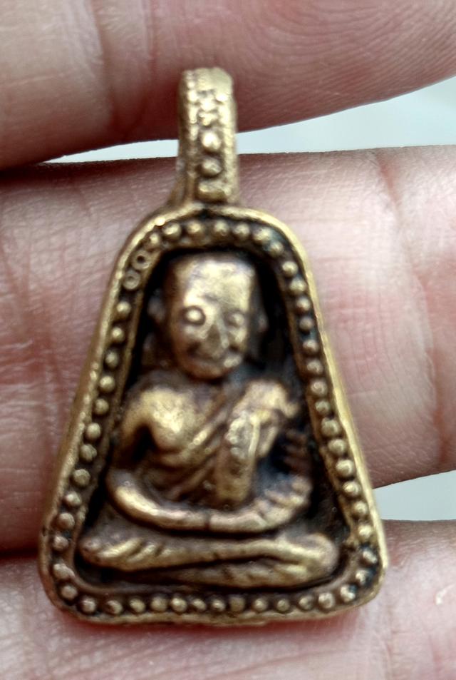 หลวงพ่อเงิน วัดบางคลาน จอบใหญ่