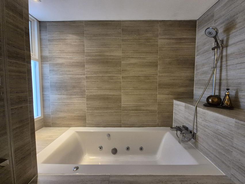 For Rent • Private Residence • 2 Bedroom • 126 Sq.m • Sukhumvit 31 16