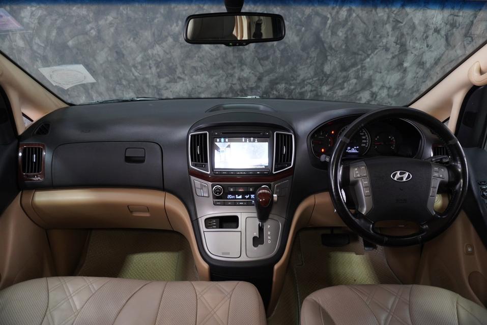 รหัสรถ JRS5060 Hyundai Grand Starex 2016 สีเทา 9