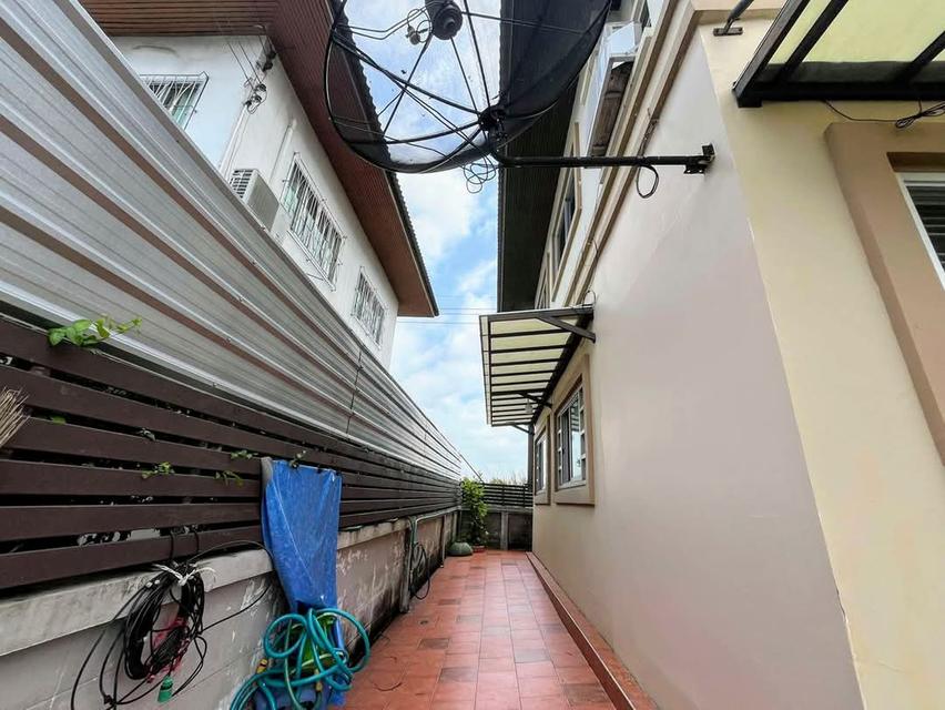 ขายบ้านเดี่ยว 2 ชั้นรวมเฟอร์นิเจอร์ ซอยคุ้มเกล้า 60 ลาดกระบัง 18