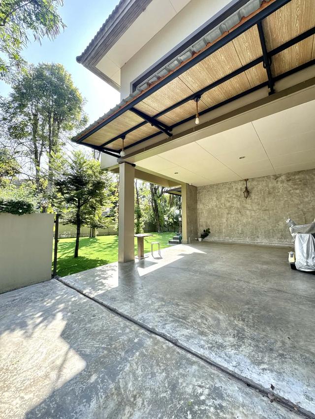 ขายบ้านเดี่ยว โครงการหมู่บ้าน Noble Geo วัชรพล ( โนเบิลจีโอวัชรพล )  ขนาด 105.7 ตารางวา  บ้านจำนวน 2 ชั้น ห้องโถง : 1 ห้อง ห้องนอน : 3 ห้องนอนใหญ่ ( 10