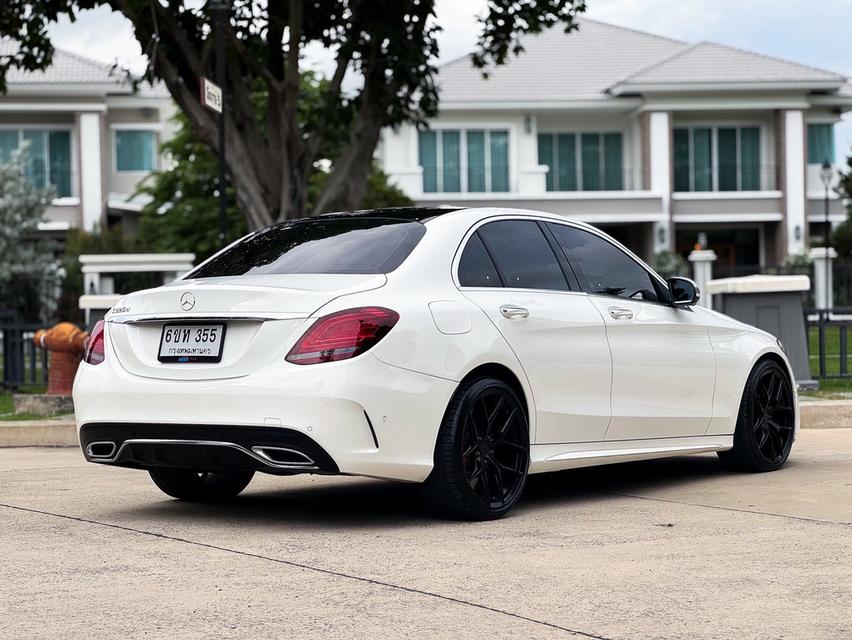 Benz C220d AMG Dynamic W205 ปี 2022 สีขาว เจ้าของเดียว รูปย่อยที่ 4