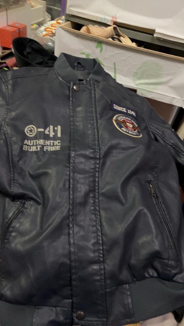 แจ็คเก็ตหนังขี่มอเตอร์ไซค์แบรนญี่ปุ่น