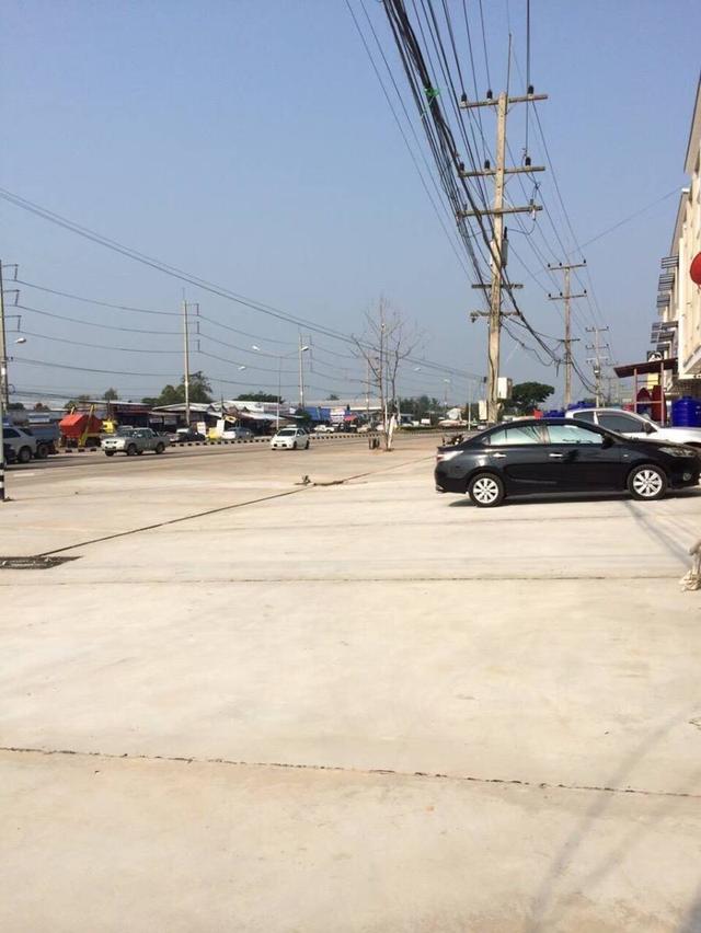 ขายอาคารพาณิชย์สามชั้น 2 คูหา ห้องหัวมุม แยกหนองตาโพน อ.เมือง จ.อุบล 86 ตรว. ตึกใหม่ไม่เคยเข้าอยู่ 13