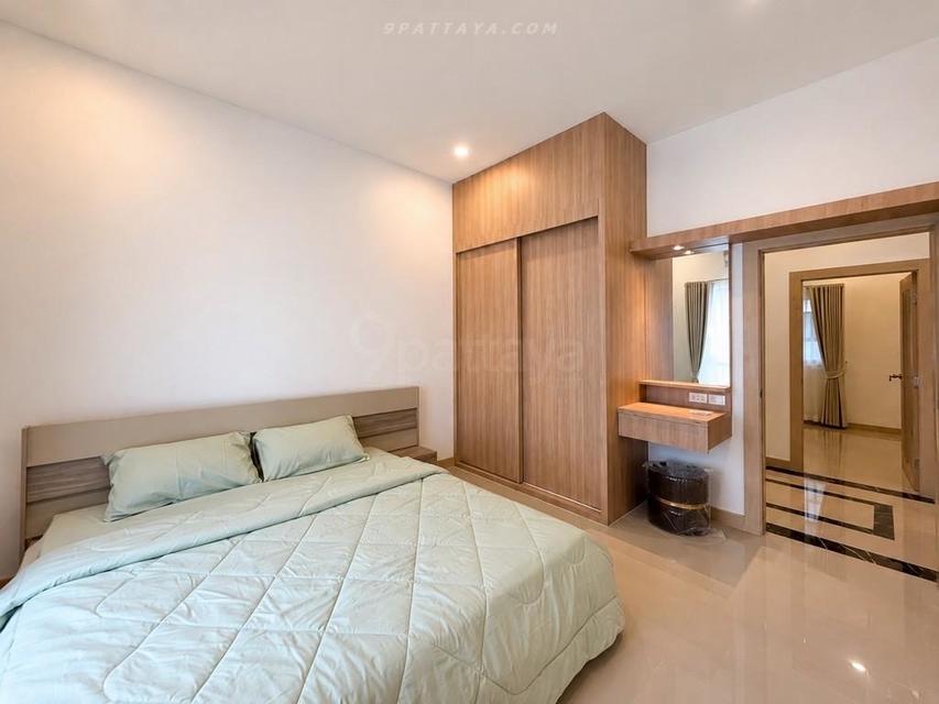 For Sale — Newly Renovated Pool Villa near Mabprachan Lake, PattayaBeautiful newly renovated single-storey pool villa in a rare prime location 12