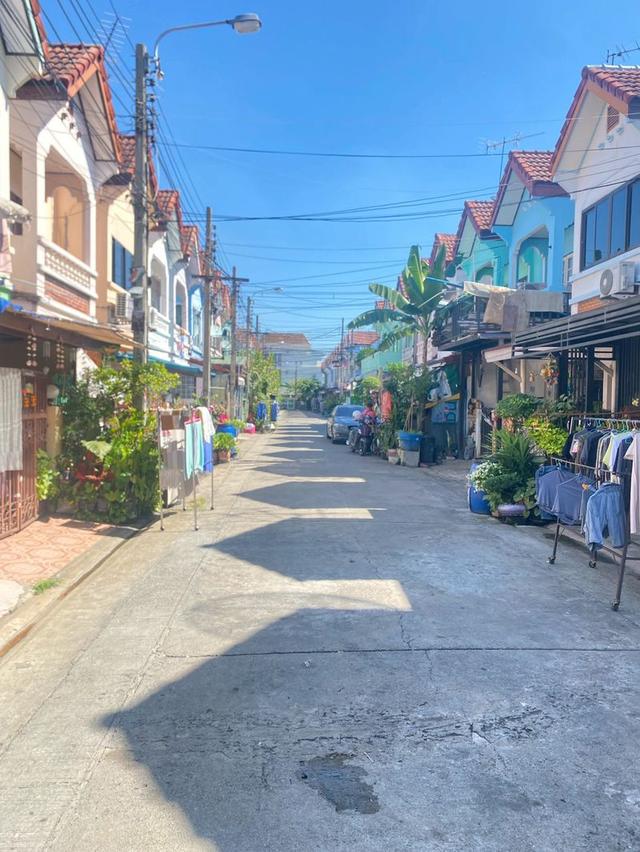 ขาย :ทาวน์เฮาส์ 2 ชั้น, เนื้อที่ 16 ตรว. หมู่บ้านเลิศอุบล วัชรพล ถนนร่วมมิตรพัฒนา แขวงท่าแร้ง เขตบางเขน จังหวัดกรุงเทพมหานคร ( 15