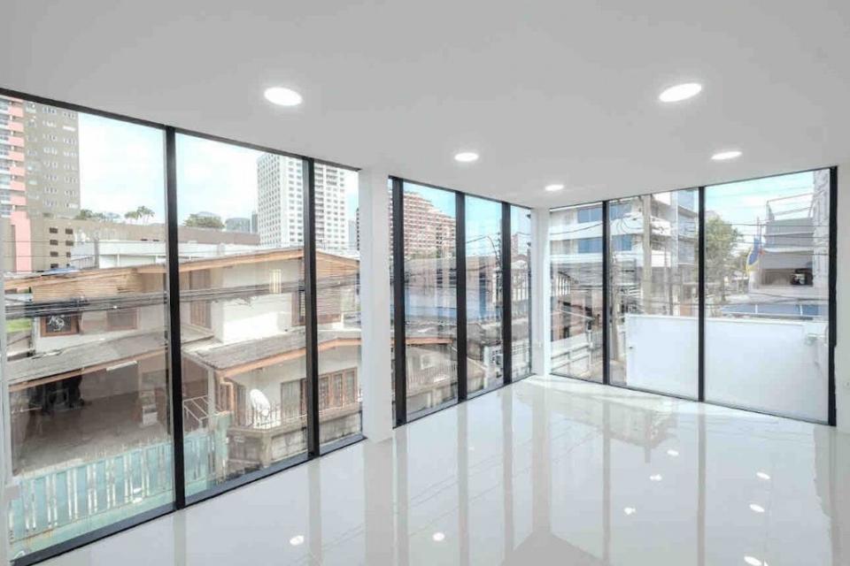 ให้เช่า ที่ดินพร้อมตึกออฟฟิศ + โกดังขนาดเล็ก ใจกลางบางนา 72 ตรว 350 ตรม 3