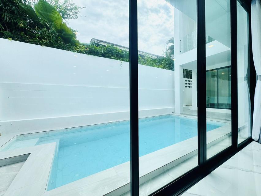 Seafront pool villa style modern Jomtien Beach 17.9 Million 2