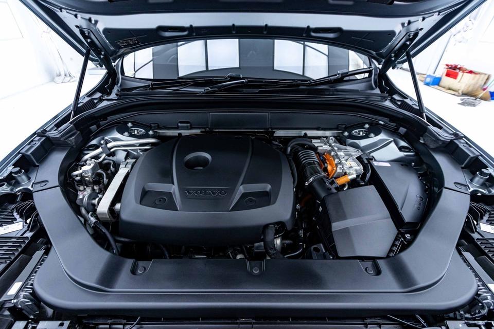 รหัสรถ 1C631 XC60 2.0 T8 PLUG-IN HYBRID INSCRIPTION AWD 3