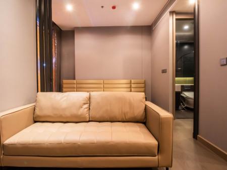 ขาย คอนโด Super LuxuryThe Esse at Singha Complex 34.75 ตรม. ห้องใหม่มือ 1 สวยสุดๆ 1