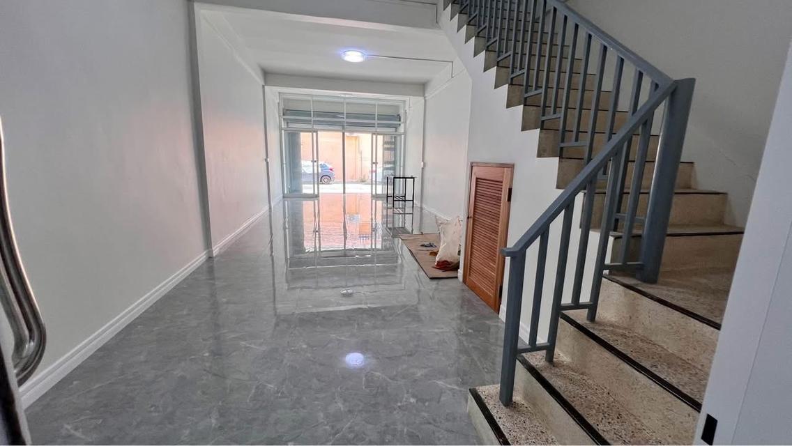 ปล่อยเช่าทาวน์เฮาส์สินทวีบางมด 11