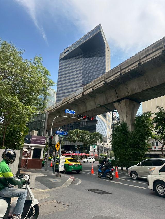 Rare Item ใจกลางสุขุมวิท ติดแนวรถไฟฟ้า 11