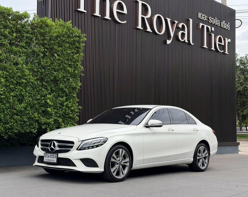 รถสุดหรูยอดนิยม มือเดียวป้ายแดง เครื่องยนต์ดีเซล ขับสนุก#Benz C220d AV Facelift ปี2020 สีขาว