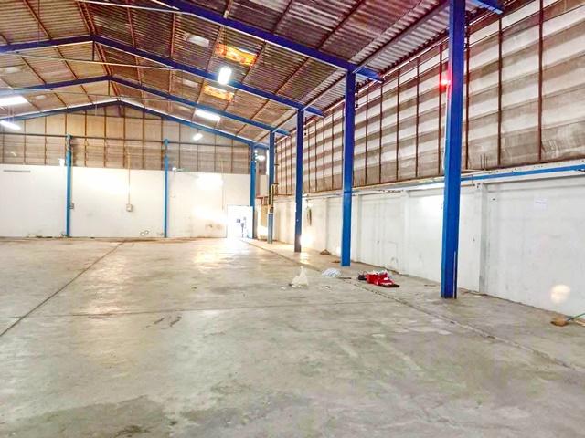 พื้นที่สีม่วง สามารถขอ รง.4 ได้ ซอย เยื้องบิ๊กซีอ้อมใหญ่ ให้เช่าโรงงานและโกดัง เทศบาล2-10 1,000 ตร.ม. 333ตรว. 4