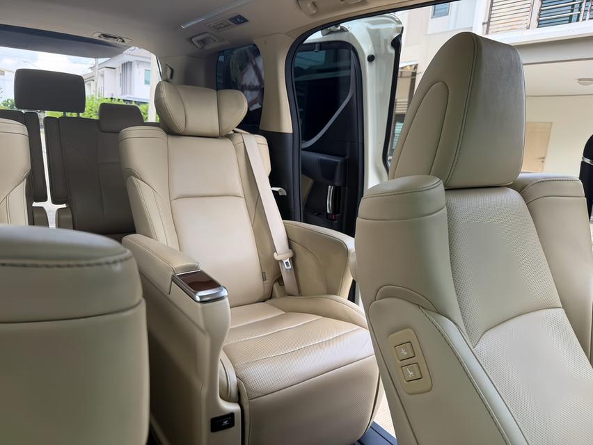 ปี2017 Toyota Alphard 2.5 Hybrid รองTop สภาพสวย รูปที่ 14