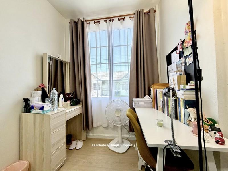 LM25-0168 ขายทาวน์เฮ้าส์ 2 ชั้น อยู่เจริญ 4 ลำลูกกาคลอง 4 บ้านสไตล์มินิมอล พร้อมอยู่ เนื้อที่ 17 ตรว 2นอน 2น้ำ 5