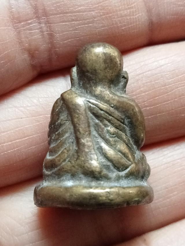 หลวงพ่อเงิน สอบถามได้ค่ะ 2