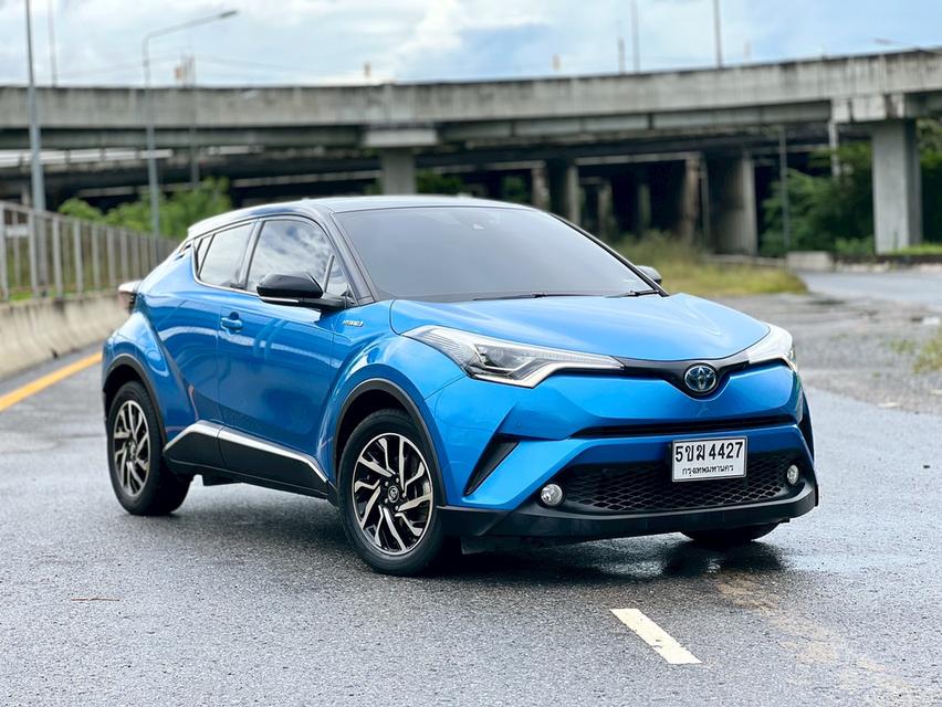 CHR 1.8 HV HI ปี2018 ตัวท็อปสุด หลังคาดำ หล่อเท่สุดๆ  รถบ้าน มือเดียว สภาพสวย