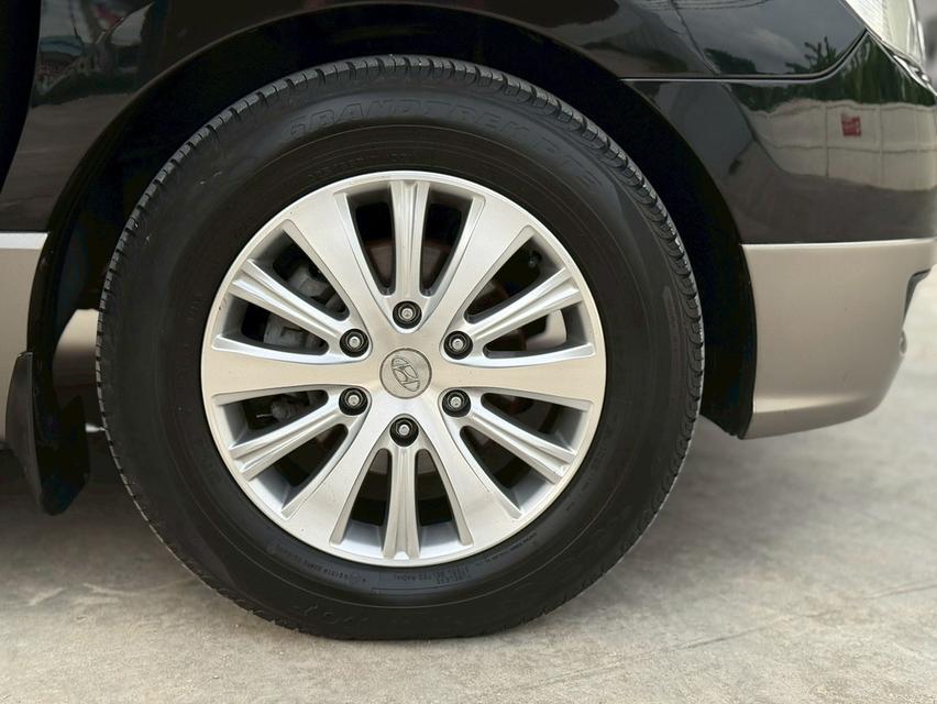 ปี 2012 HYUNDAI GRAND STAREX, 2.5 VIP โฉม ปี10-18 สีดำ เกียร์ออโต้ ดีเซล  7