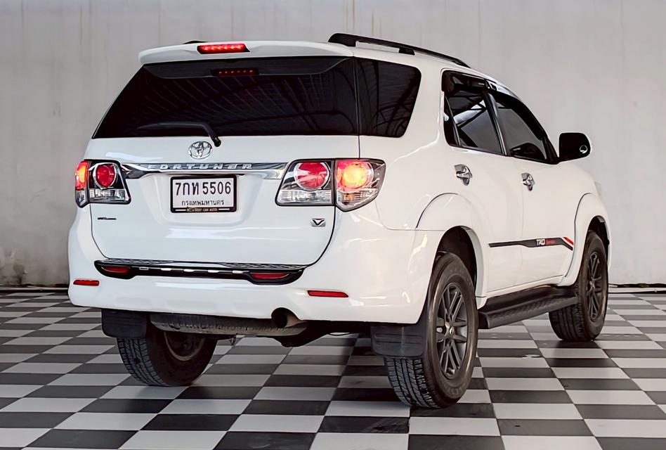 TOYOTA FORTUNER 3.0 V CHAMP .4WD.ภายในสีดำ ปี 2014/2015เกียร์ออโต้