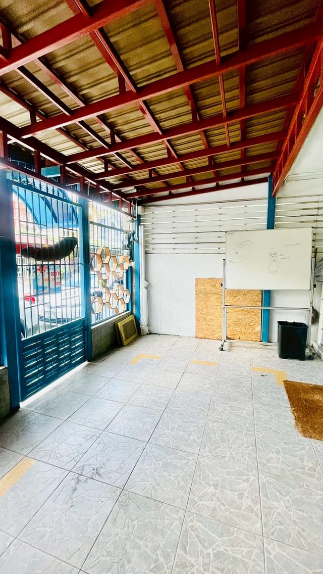 ขายทาวน์เฮ้าส์หมู่บ้านพัฒนาสิริ รามอินทรา 6