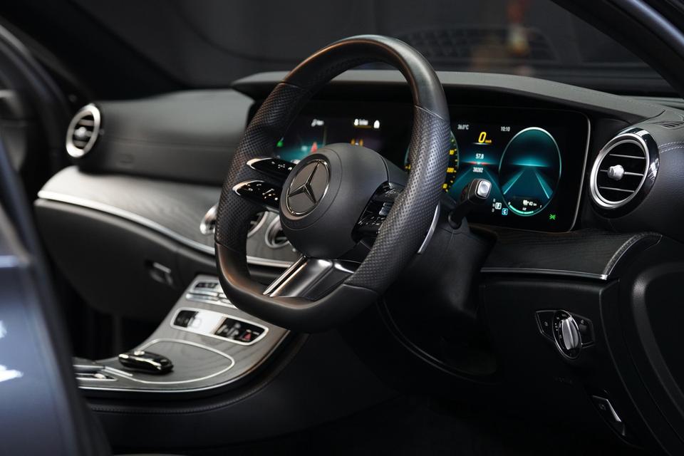 Benz E300e AMG dynamic (Facelift) 2021 สีเทา ไมล์ 38,xxx กิโล รถเซอร์วิสศูนย์ตลอด รูปที่ 14