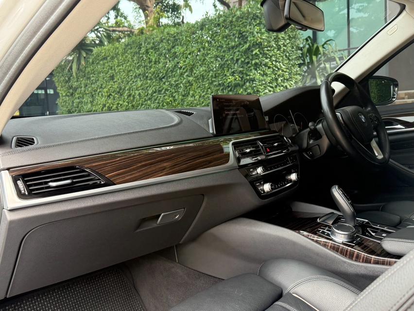 2020 BMW 530e G30 SPORTLINE รถมือเดียว 8X,XXX กม สภาพเหมือนรถใหม่ รถเข้าศูนย์ตรงระยะ ไม่เคยมีอุบัติเหตุครับ 11