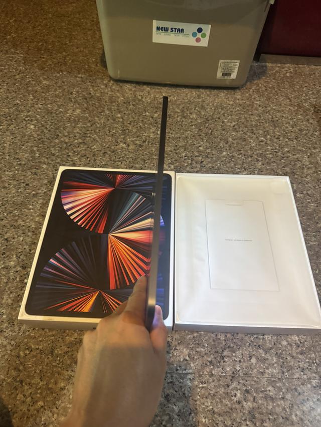 ขายๆๆๆถูกๆๆiPadPro12.9 M1 สีSpace Gray 256กิ๊กWifi Only มีกล่องอีมี่ตรงคับใช้งานดีทุกๆฟังชั่นสูนTrueทุกๆฟังชั่นรีสโตได้ตลอดไม่มีติดไอคราว Model TH/A (