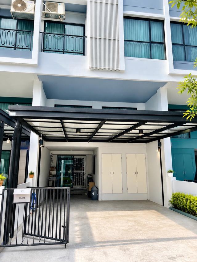 ขาย บ้านMaison168 ลาดพร้าว101 ทาวน์โฮม 3.5 ชั้น เจ้าของขายเอง  ราคาต่ำกว่าโครงการ ตกแต่งต่อเติมพร้อม เฟอร์นิเจอร์ครบ พร้อมเข้าอยู่ได้เลย 2