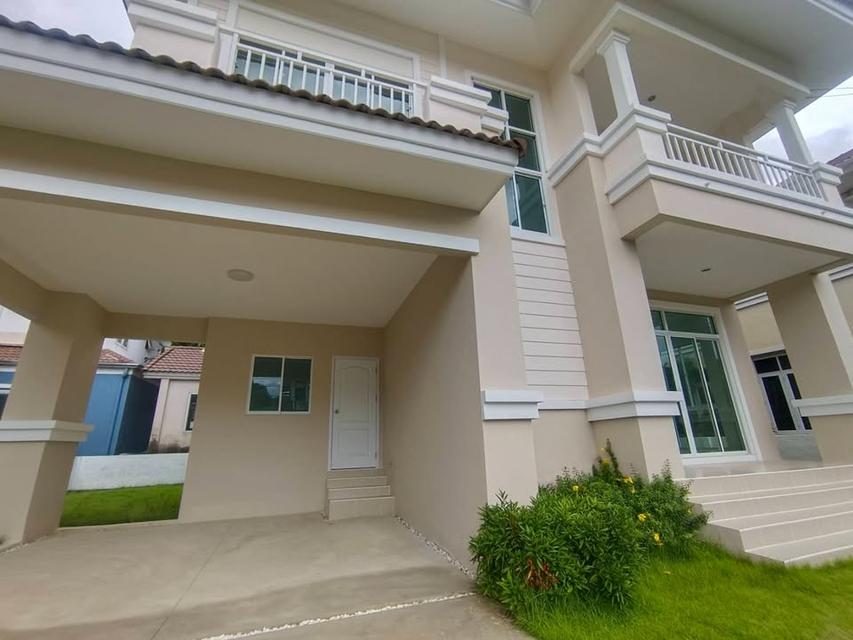 บ้านเดี่ยว 2 ชั้น ทำเลดี ติดถนนใหญ่  หมู่บ้าน บ้านลลิล The Young Executive 5