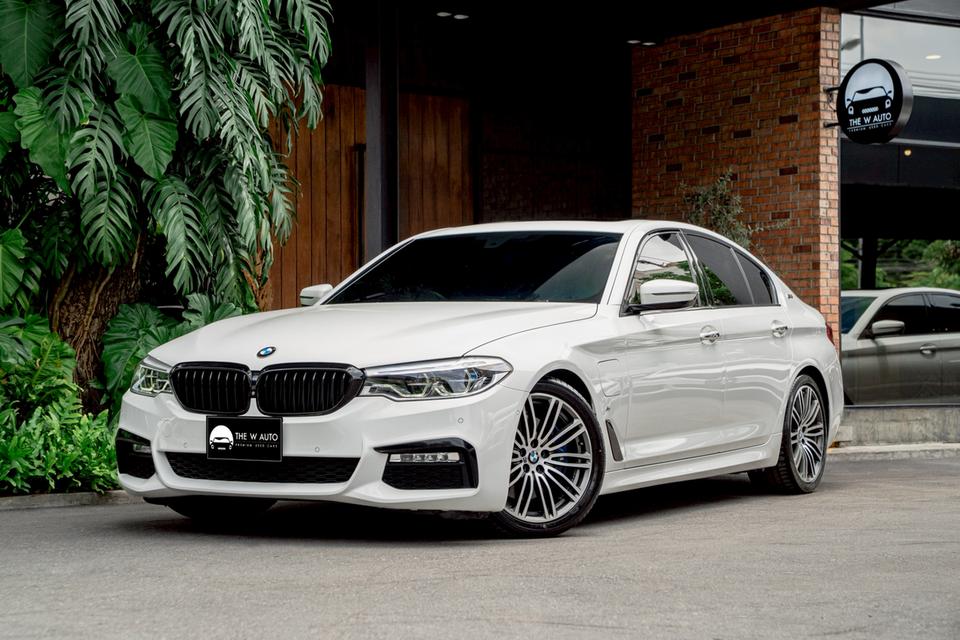BMW 530e M Sport Plug-in Hybrid ปี 2017 📍เข้าใหม่วันนี้! 𝐁𝐌𝐖 𝟓𝟑𝟎𝐞 ตัวท็อป ผ่อนสบาย 20,xxx/เดือน❤️‍🔥