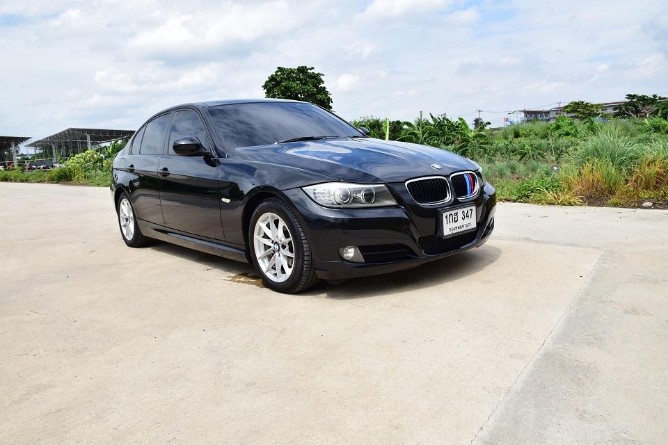 ขายรถสวยพร้อมใช้ BMW 318-i ปี2011 เครื่อง2.0ลิตร เกียร์ออดต้ เบาะหนังแท้ปรับไฟฟ้า ภายในสวยๆ จอทัสกรีน กุญแจคีเรทพุตสต๊าท แอร์เย้นฉ่ำ โทร 0957401229