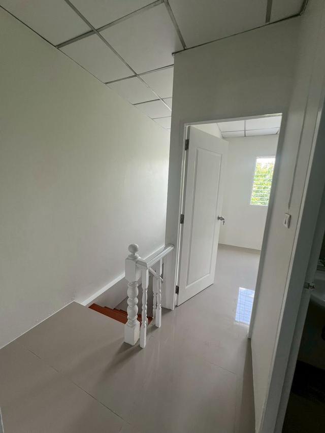 ขายทาวน์เฮาส์ 2 ชั้น เนื้อที่ 18 ตรว. ถนนเมน หมู่บ้านพนาสนธิ์ 6 ถนนนิมิตใหม่ 7 แขวงมีนบุรี เขตมีนบุรี กรุงเทพมหานคร  8