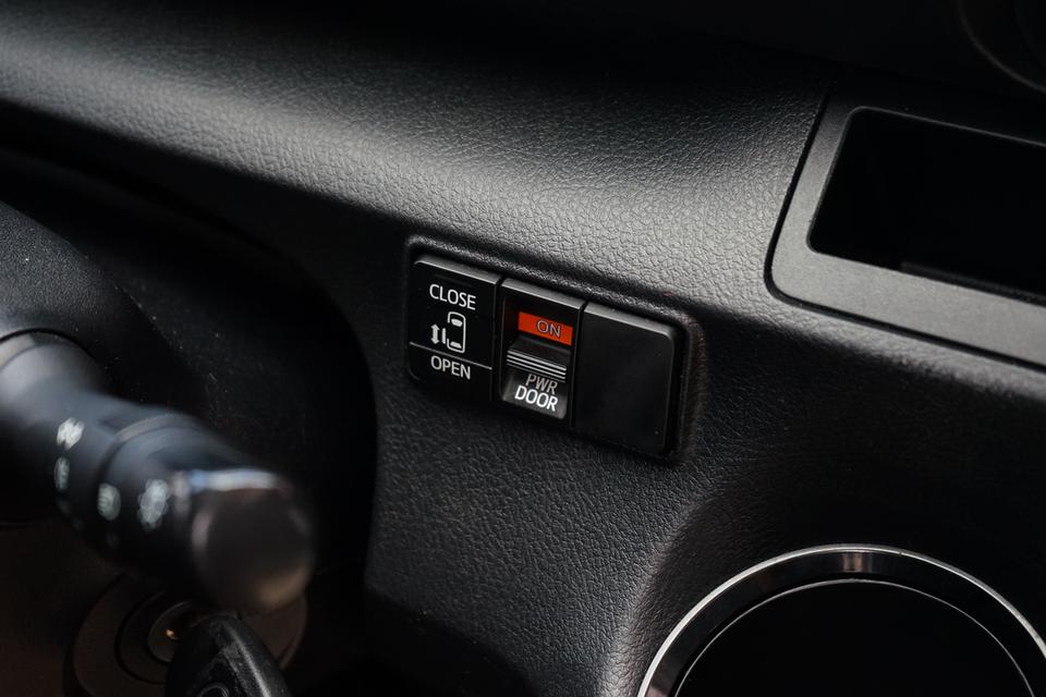 2018 TOYOTA SIENTA 1.5 G  ( 8126 )  18