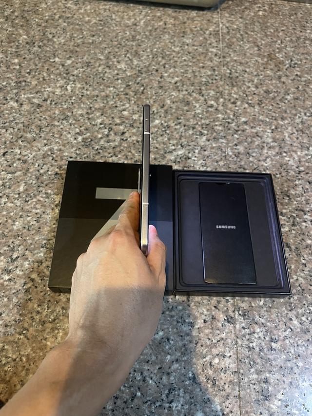 ขายSamsungFold3 5G สีหายากมากๆPhontom Silver512กิ๊กสูนTrueมีกล่องอีมี่ตรงไร้รอยตกใดๆใช้งานดีถูกๆ