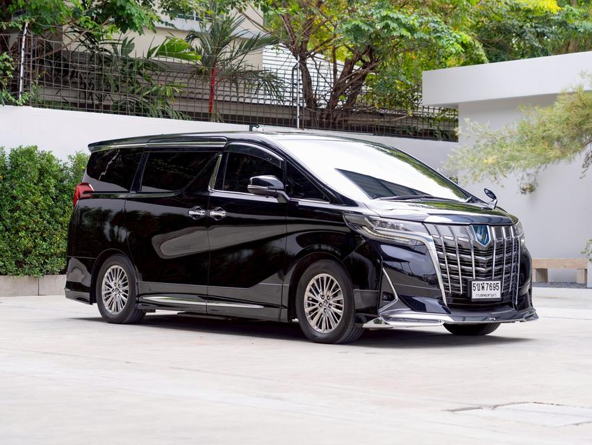 Toyota Alphard 2.5L GF Hybrid ปี 2022