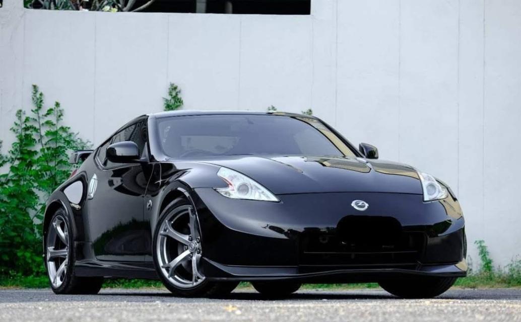 Nissan 370 Z ขายราคาสุดคุ้ม