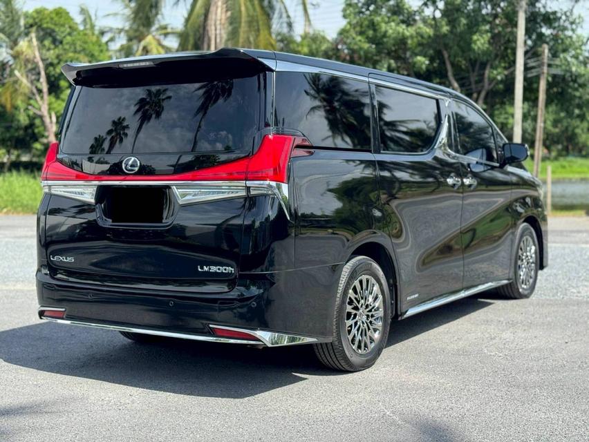 Lexus LM300h (Executive 4 Seats) 2020 รถสวยใช้น้อย ใหม่มากๆ #ถูกกว่าป้ายแดงตั้งครึ่งเลย