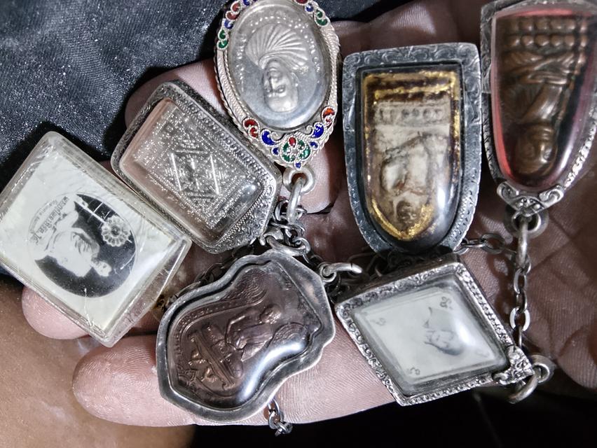 พระเลี่ยมเงินพระแท้ยกได้เเยกได้