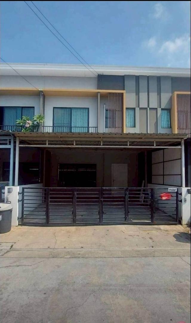 ให้เช่าทาวน์เฮ้าส์ 2 ชั้น หมู่บ้านเดอะคอนเน็ก พัฒนาการ ใกล้รถไฟฟ้าสายสีเหลือง (N.1954) 1