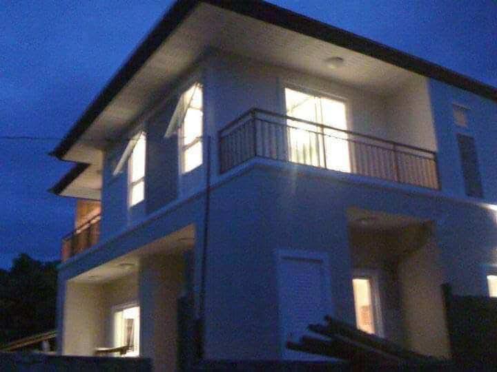 #ขายบ้านในเมืองลำปาง บ้านเดี่ยว 2 ชั้น หลังใหญ่ สร้างเกือบเต็มพื้นที่ดิน 81 ตรง.วา ใกล้ตลาดใกล้สิ่งอำนวยความสะดวกมากมาย ใกล้สนามบิน เดินทางสะดวก สวยดี 1