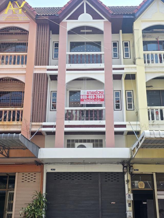 ขายตึก3.5ชั้น รีโนเวทแล้ว มบ.ศิรินเทพ9 ซ.มีสทีน ราษฎร์พัฒนา รามคำแหง2.5MB. 2