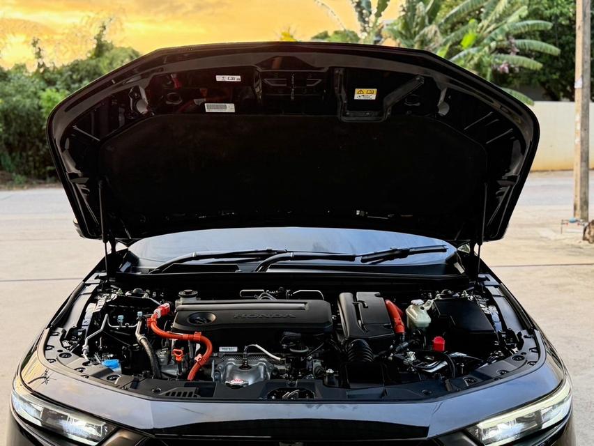 Honda Accord e:HEV RS Top สุด ปี 2025 ใช้งาน 3 หมื่นโลเจ้าของเดียว วารันตีเหลือยาว รูปที่ 18