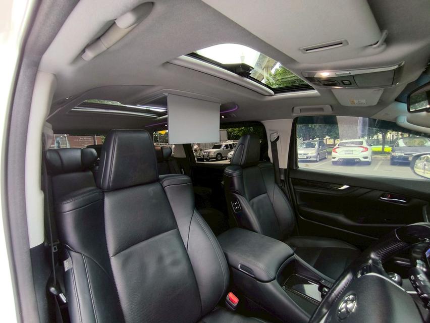 รถเข้าใหม่! TOYOTA VELLFIRE 2.5 ZG Edition Van ปี 2018 (จดทะเบียน 2019) สีขาว 11