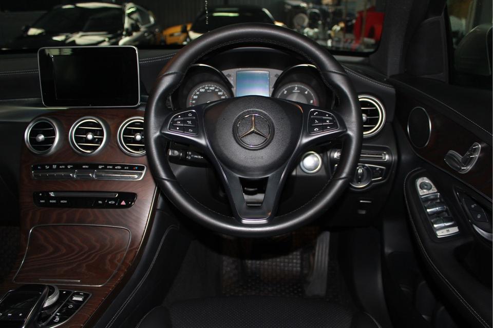 รหัสรถ JRS3751 Mercedes-Benz GLC 220d 4MATIC Off-Road ปี 2019 ดีเซล 12