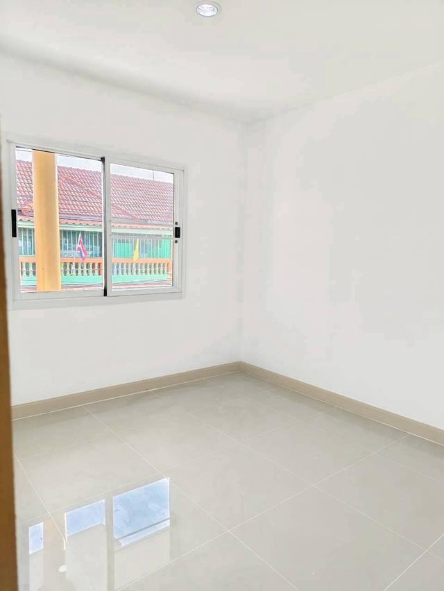 หมู่บ้านบัวทอง4  (คุณาภัทร) ถนนบ้านกล้วย-ไทรน้อยบางบัวทองทาวน์เฮ้าส์ 2 ชั้น รีโนเวทใหม่ พร้อมอยู่ ทำเลดี บ้านกล้วย–ไทรน้อย เดินทางสะดวก 16