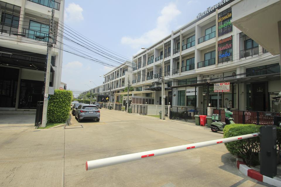 ทาวน์โฮมเวิร์คเพลสราชพฤกษ์จรัญ13 workplace โฮมออฟฟิศ4ชั้น ตกแต่งต่อเติม เฟอร์ แอร์ บ้านสวย พร้อมอยู่ 44.3วา หลังแรกติดป้อมยาม 19