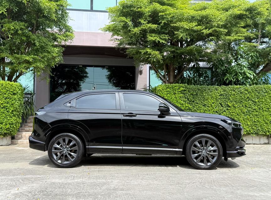 😍 2022 HONDA HRV eHEV RS 😍 รถมือเดียวออกป้ายแดง สภาพป้ายแดง วิ่งน้อยเพียง 60,000 กม รถไม่เคยมีอุบัติเหตุครับ 2